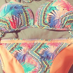 2 piece bathing suit. Never worn